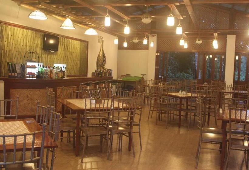 ホテル Coron Hilltop View Resort