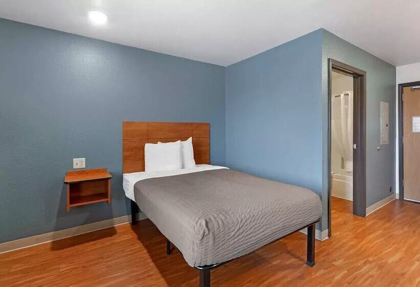 Отель Extended Stay America Select Suites  Cleveland  Airport