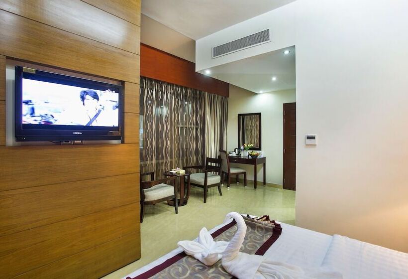 Fars Hotel & Resorts   Bar Buffet Pool Spa