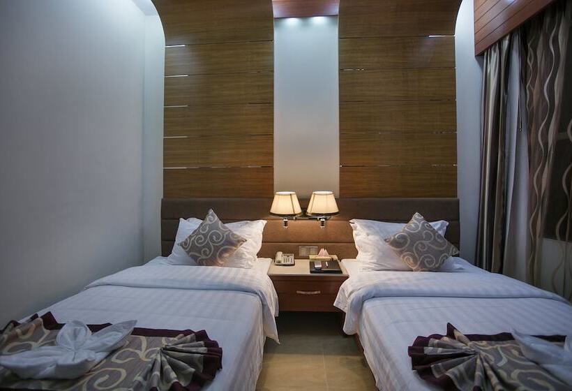 Fars Hotel & Resorts   Bar Buffet Pool Spa