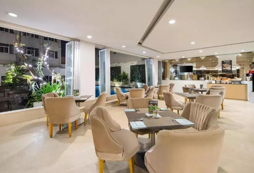 Fashion Hotel Legian