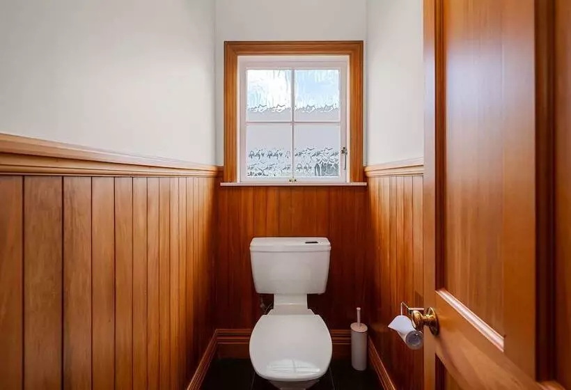 هتل Huka Falls Resort