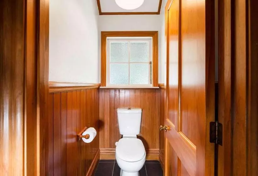 هتل Huka Falls Resort