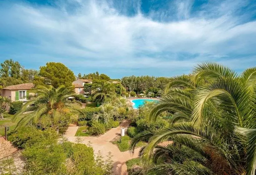 Отель Résidence Pierre & Vacances Le Hameau De La Pinède