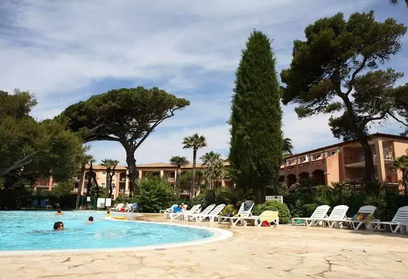 Отель Résidence Pierre & Vacances Le Hameau De La Pinède