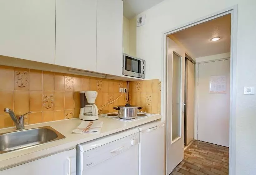 호텔 Résidence Pierre & Vacances Hyeres Le Port