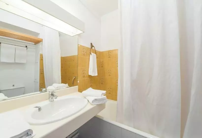 호텔 Résidence Pierre & Vacances Hyeres Le Port