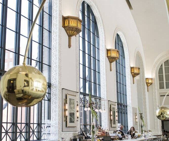 فندق The Crawford