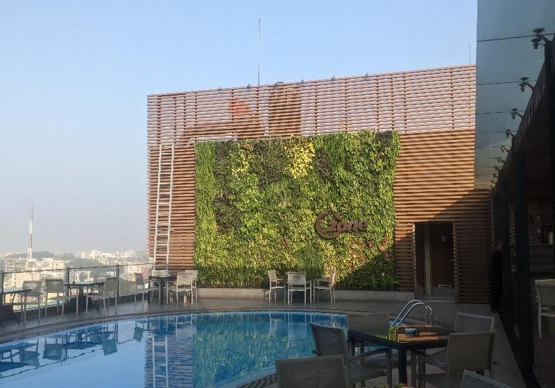 هتل The Peninsula Chittagong Limited