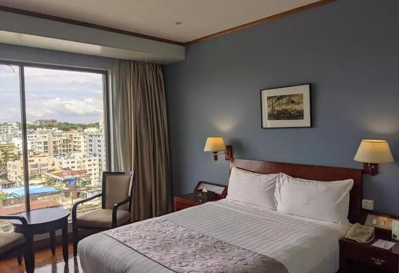 هتل The Peninsula Chittagong Limited