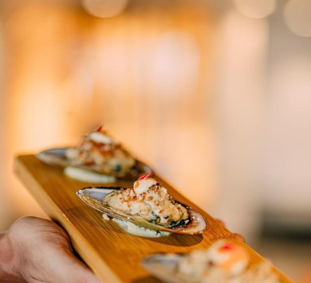 هتل The Peninsula Chittagong Limited