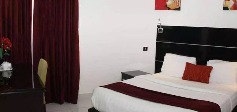 هتل Villa Picasso