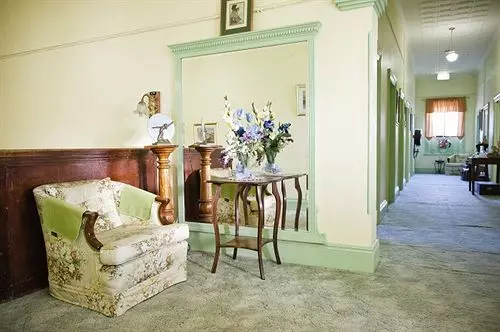 پانسیون The Grand Guesthouse