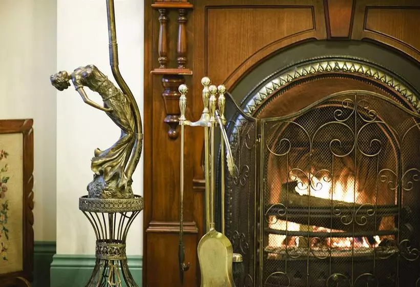 پانسیون The Grand Guesthouse