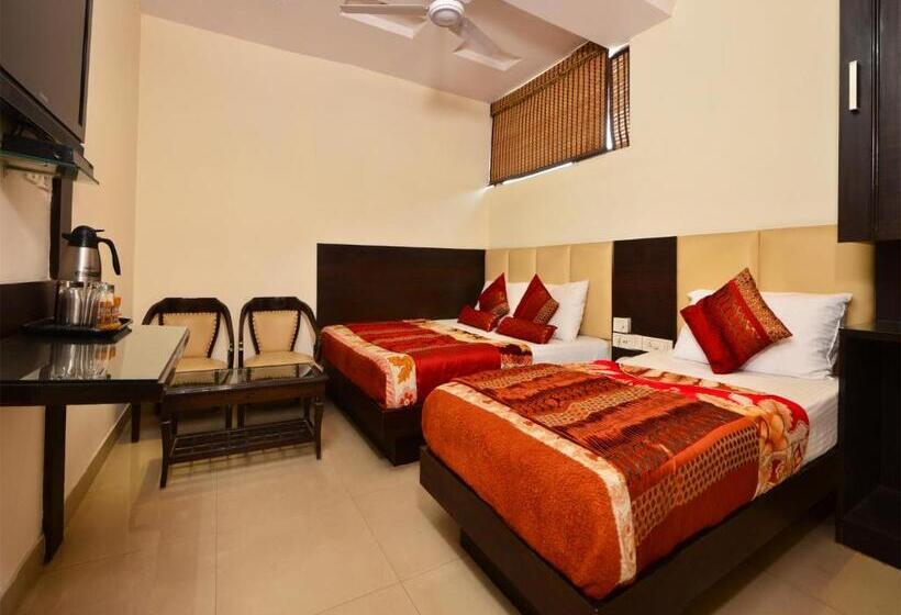 Shri Vinayak At New Delhi Railway Station By Rcg Hotels