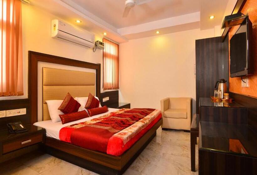 Shri Vinayak At New Delhi Railway Station By Rcg Hotels