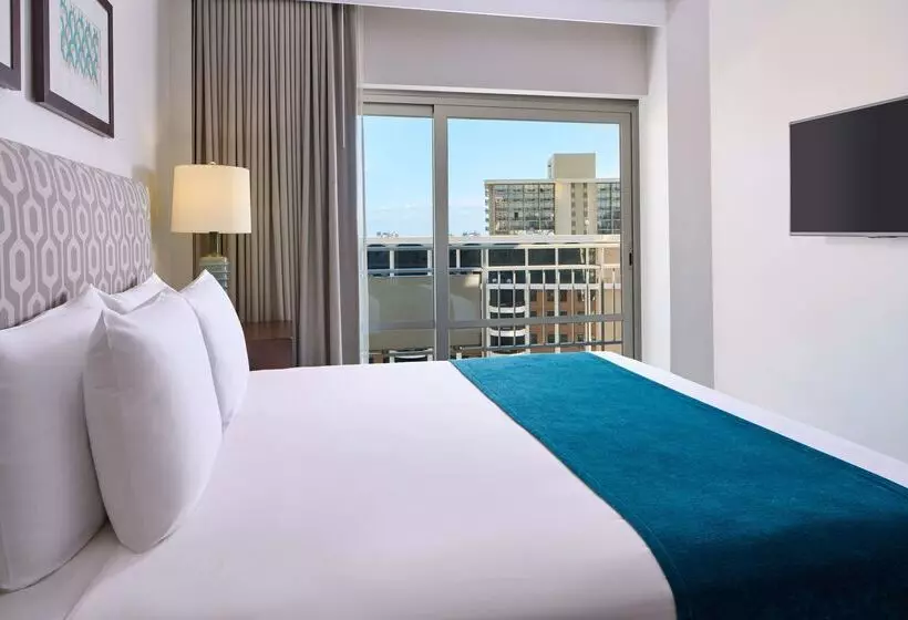 Waikiki Marina Resort At The Ilikai