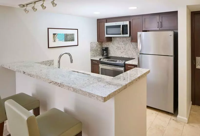 Waikiki Marina Resort At The Ilikai