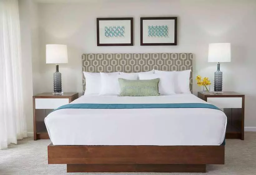 Waikiki Marina Resort At The Ilikai