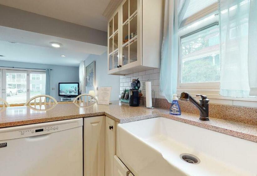 ホテル Long Sands Escape