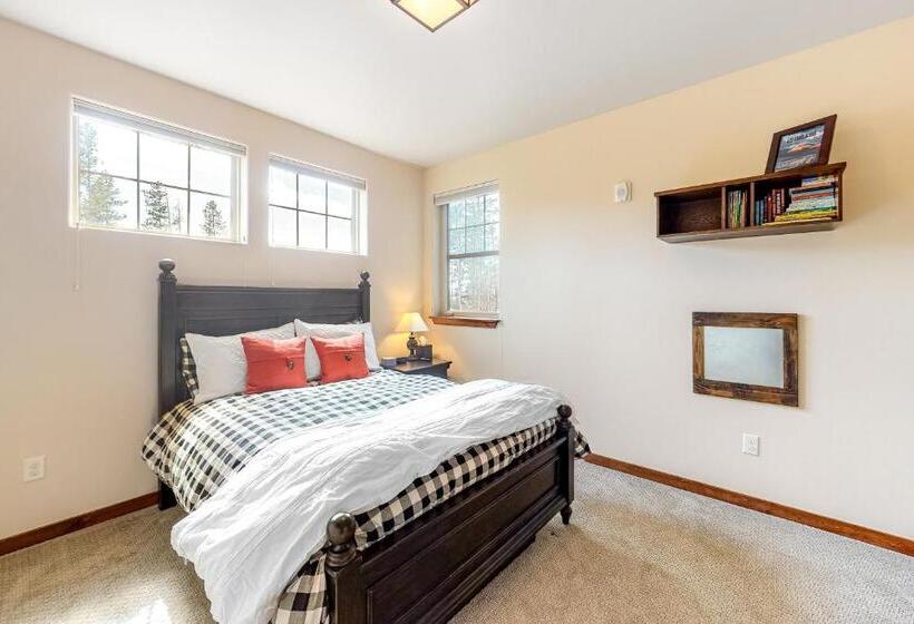 Отель Fraser Mountain Memories