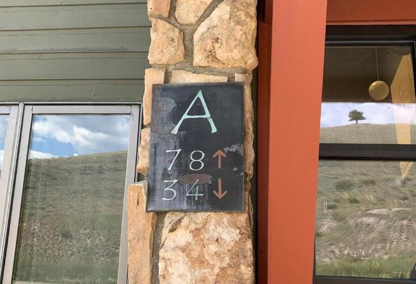 בית מלון כפרי Granby Condo With Views