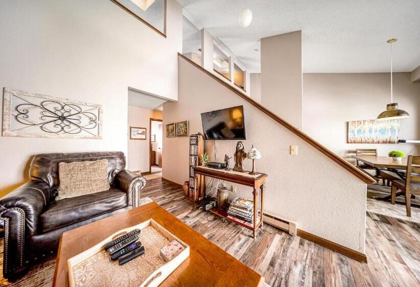 Отель Granby Condo With Views