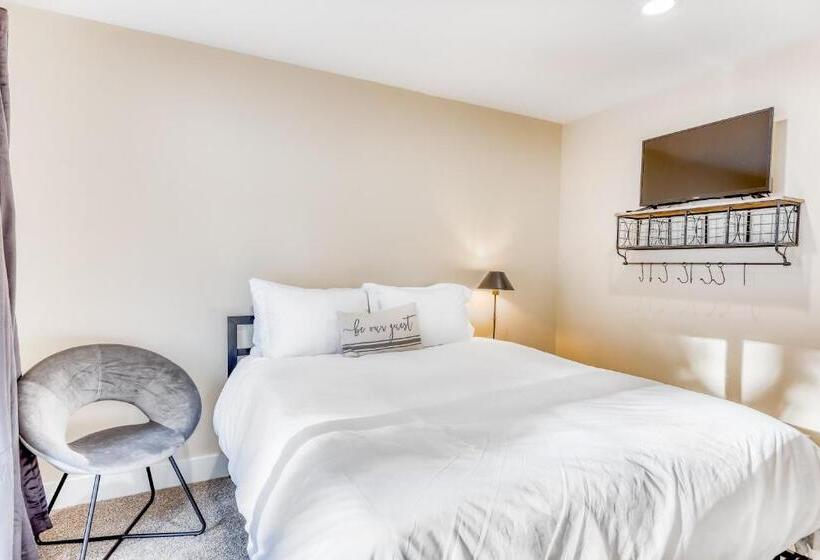 هتل Heavenly Hideaway