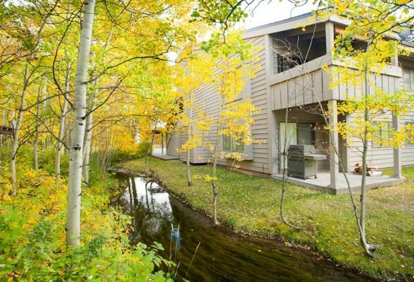 בית מלון כפרי 5123 Foxtail