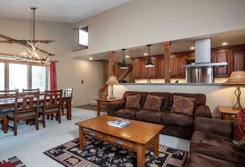 בית מלון כפרי 5123 Foxtail