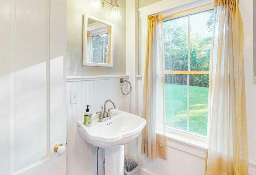 호텔 Farmhouse On The Cove