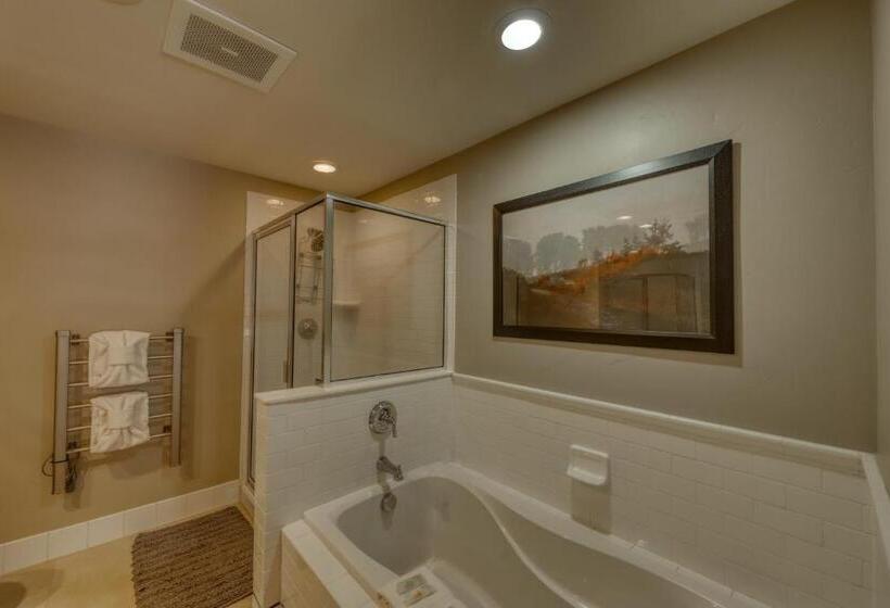 호텔 Village Rd 309