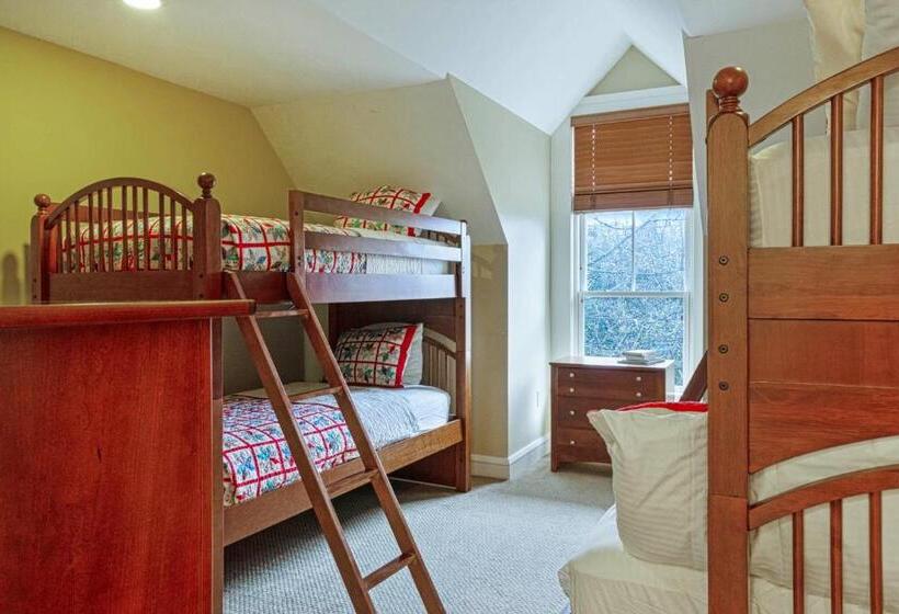 ホテル Castle Hill Condo