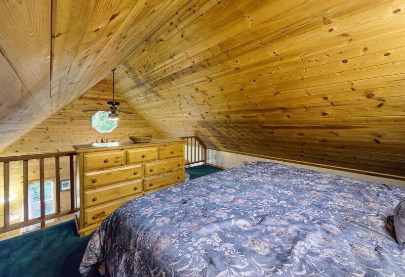 Отель Christina Cabin