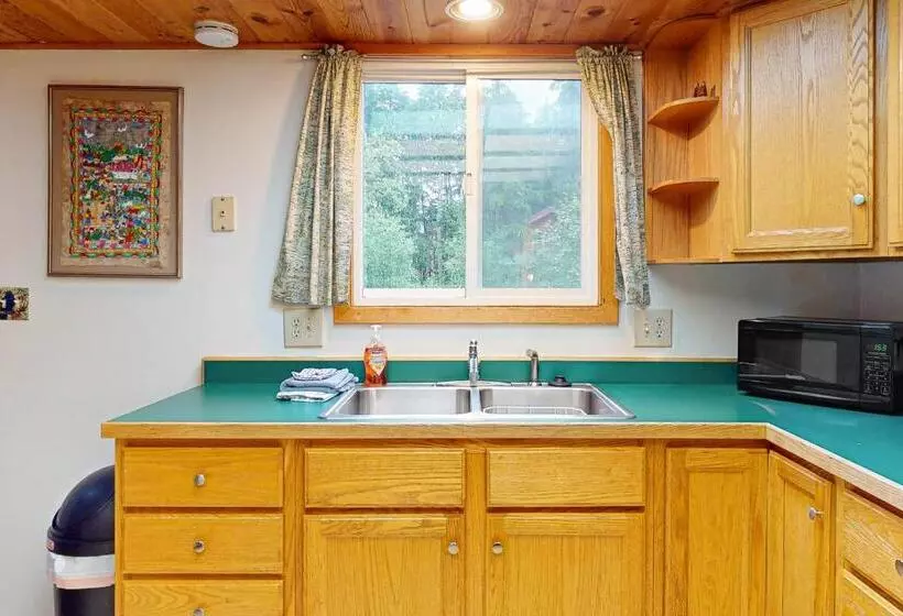 Hotelli Christina Cabin