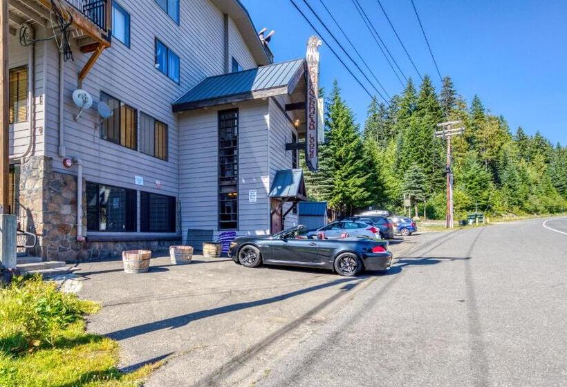 Hotel Skiway Lodge At Thunderhead