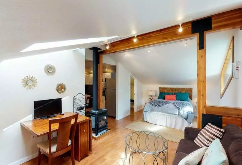 ホテル St. Moritz  Apartment