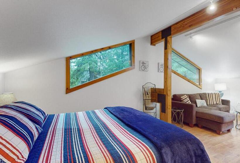 Отель St. Moritz  Apartment