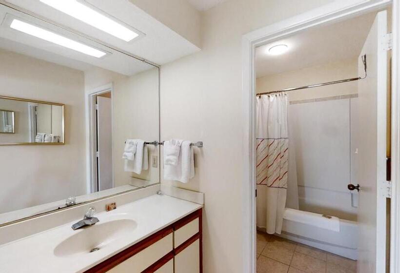 فندق Bogue Shore Club 208