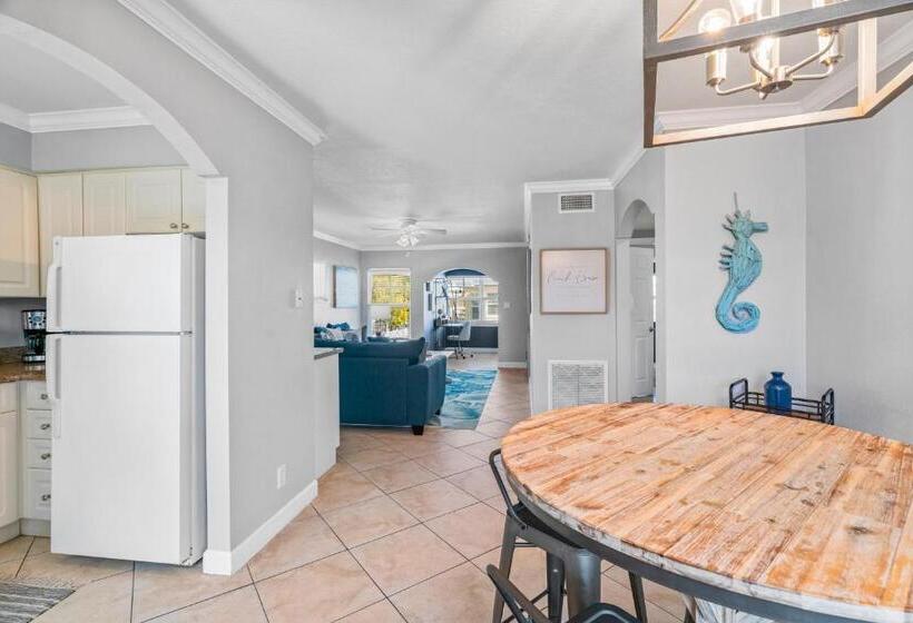 酒店 Barefoot Beach Resort F107