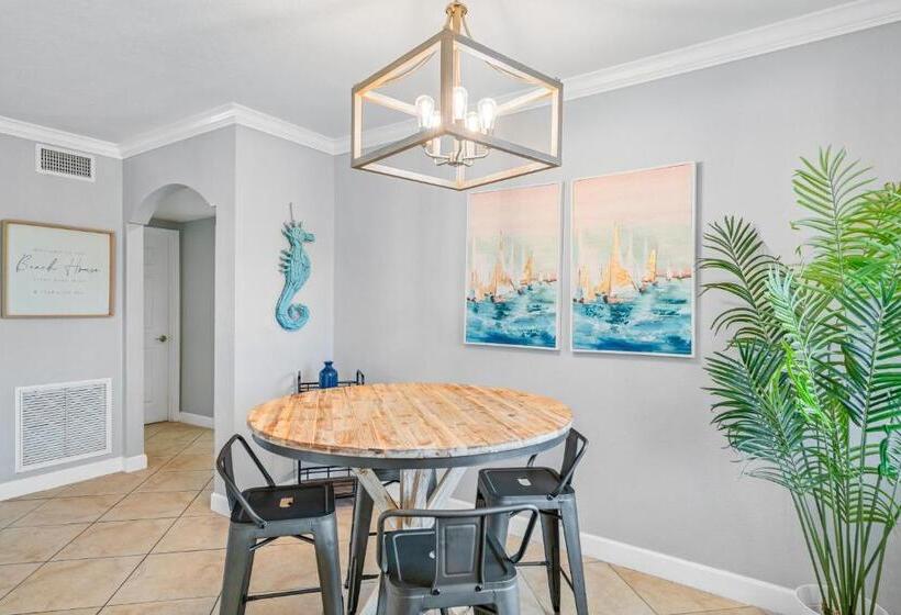 酒店 Barefoot Beach Resort F107