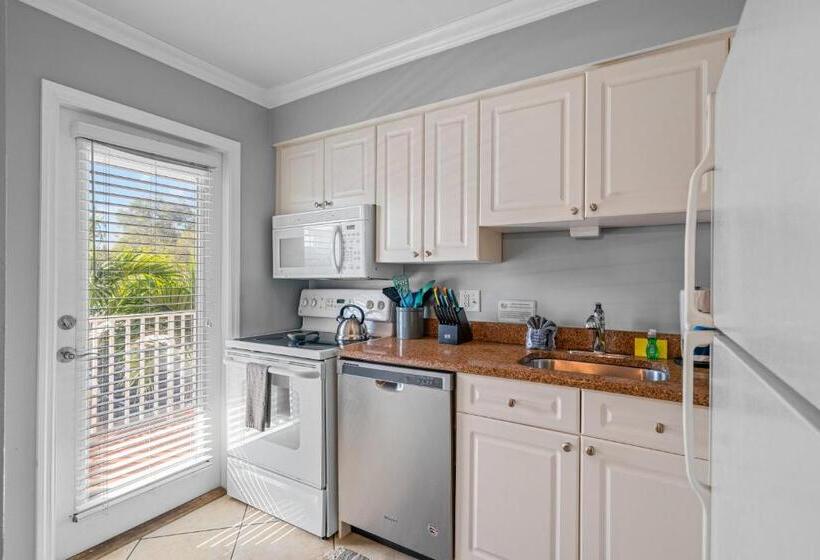 酒店 Barefoot Beach Resort F107