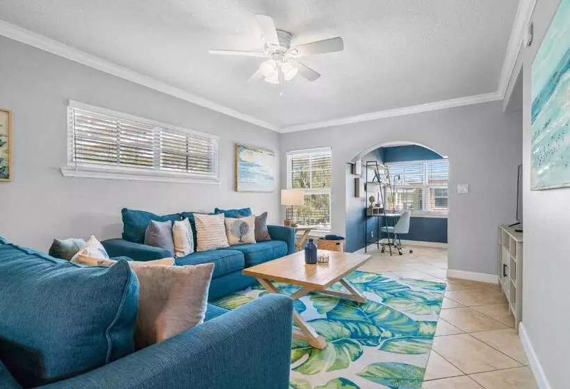 ホテル Barefoot Beach Resort F107