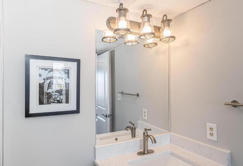 Отель Beach Haven