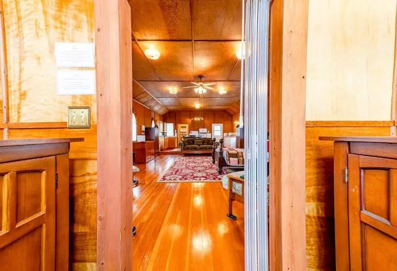 هتل Gateway Cottage