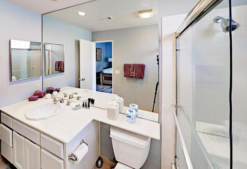 فندق Riviera Oasis