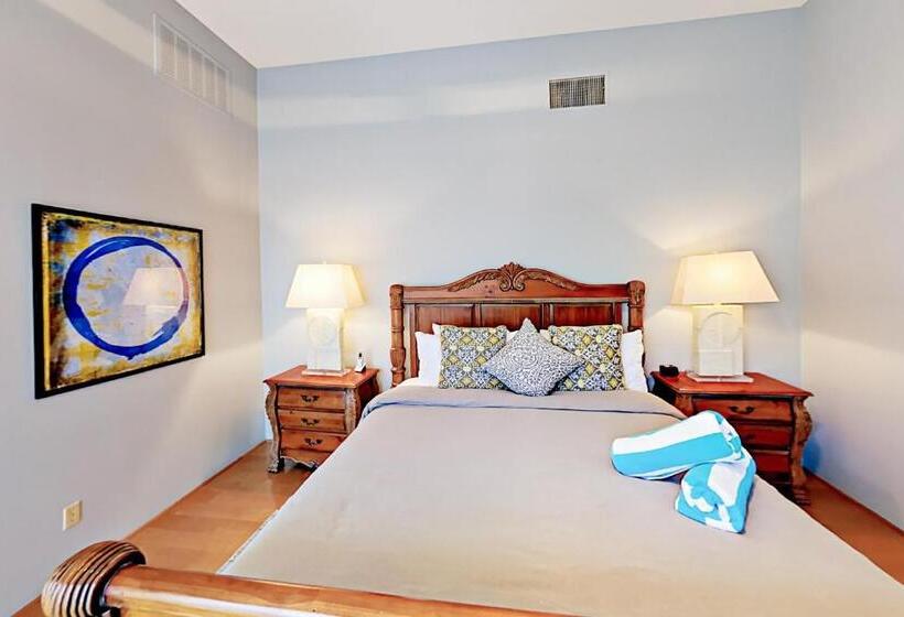 فندق Riviera Oasis