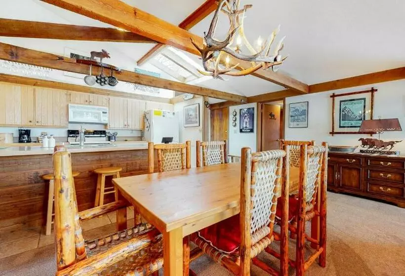 هتل The Director S Cabin