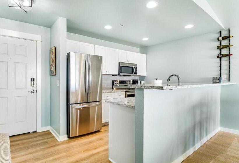 酒店 The Ocean Is Calling