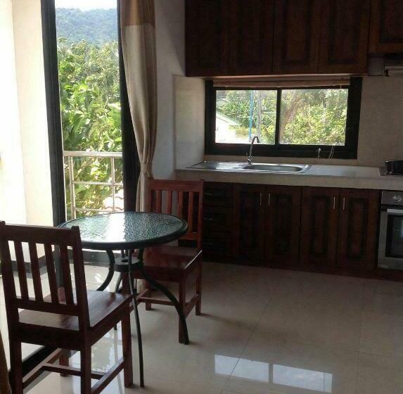 בית מלון כפרי Chawenglakeviewcondo